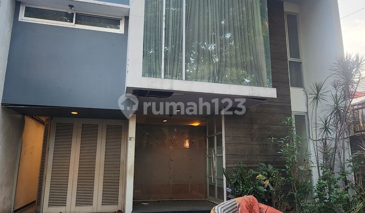 Dijual Cepat Rumah Usaha Pusat Kota Jl Imam Bonjol Surabaya KT Dijual Cepat Rumah Usaha Pusat Kota Jl Imam Bonjol Surabaya KT