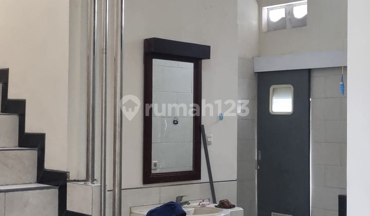 Disewakan Rumah Murah Siap Huni Lokasi Di Simpang Darmo KT 2