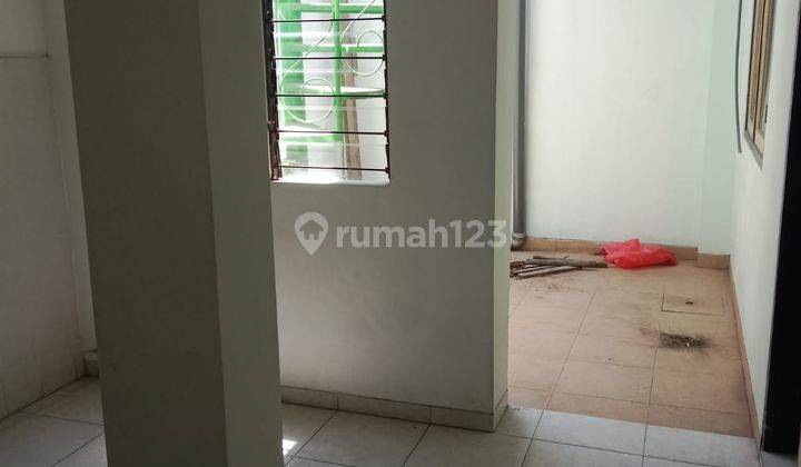 Disewakan Rumah Murah Terawat Lokasi Di Semolowaru Timur Kt 2