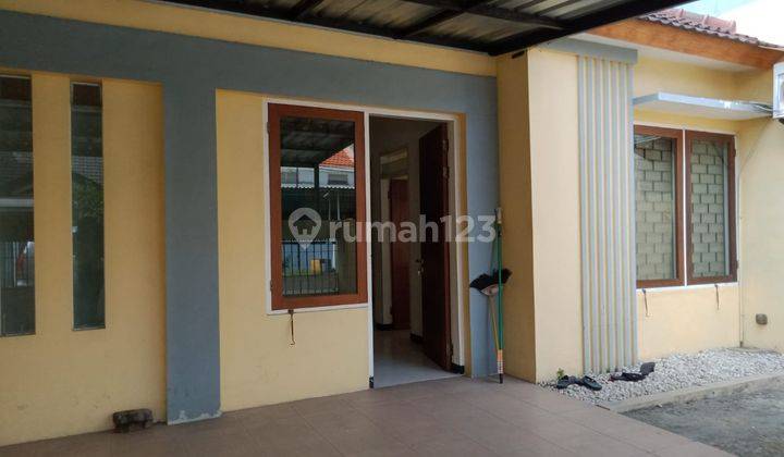 Disewakan Rumah Siap Huni Lokasi Di Griya Babatan Mukti KT 1