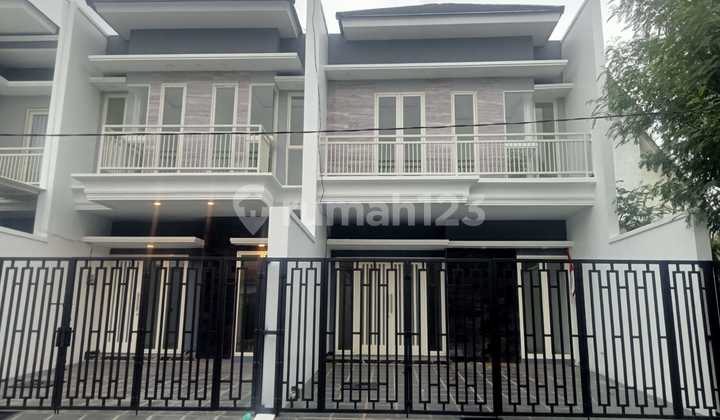 DIJUAL RUMAH BARU MODERN MINIMALIS DI JEMURSARI AD 1