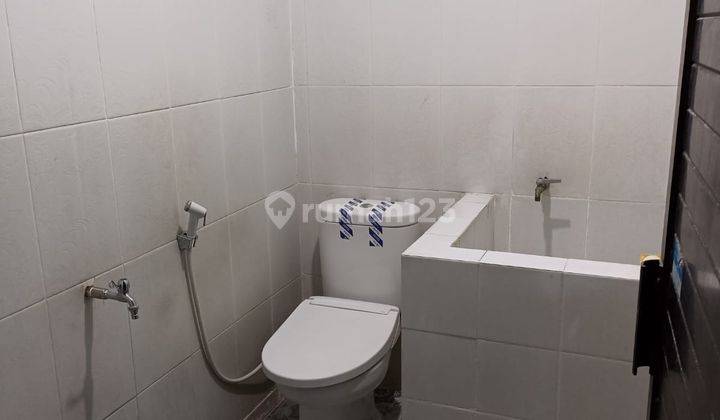 Disewakan Rumah Siap Huni Bangunan 2 Lantai Di Dukuh Kupang Surabaya KT 2