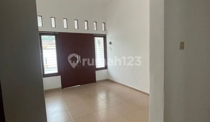 Disewakan Rumah Murah Siap Huni Lokasi Di Kebraon Surabaya KT 2