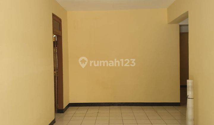 Disewakan Rumah Siap Huni 2 Lantai Di Simpang Darmo Kt 2