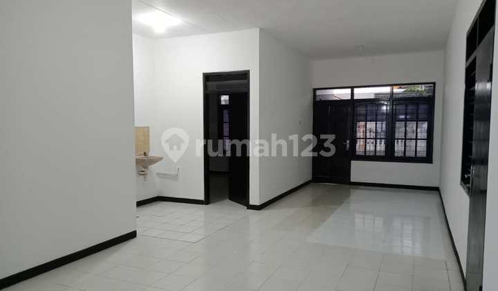 Disewakan Rumah Murah Siap Huni Lokasi Di Klampis Anom KT 2