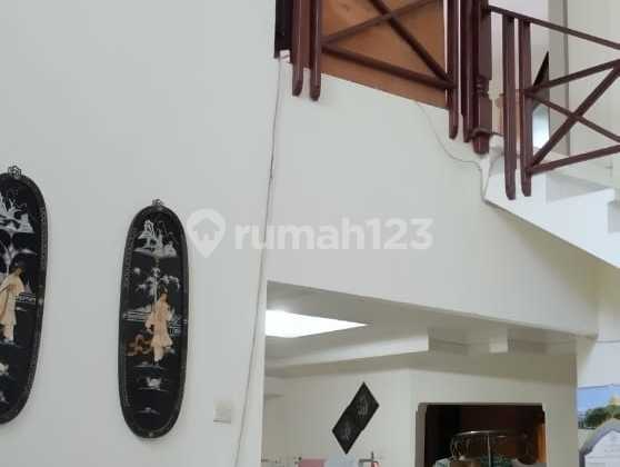 Dijual Rumah di Semolowaru Mh 1
