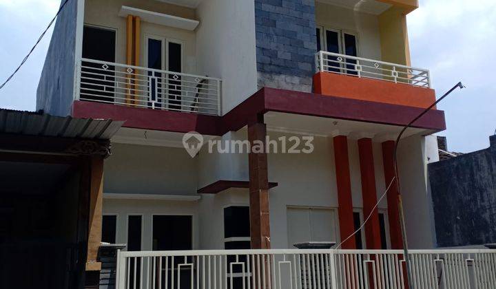 Dijual Cepat Rumah 2 Lantai Murah Lokasi Di Griya Indah Kt 1