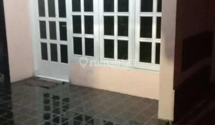 Dijual Cepat Rumah 2 Lantai Lokasi Di Semolowaru Timur Kt 2