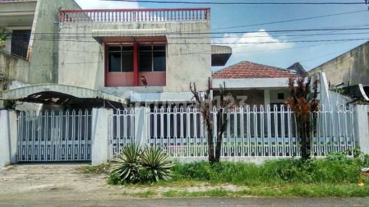 DIJUAL RUMAH 2,5 LANTAI DI PUCANG KEREP KT