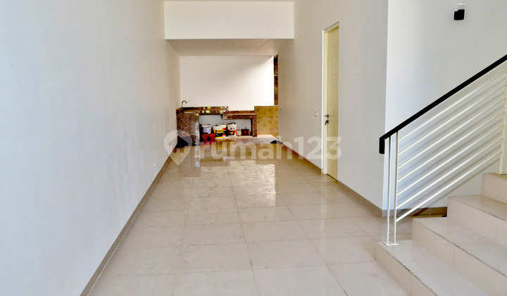 Dijual Rumah Gress di Gayungsari Barat Kt 2