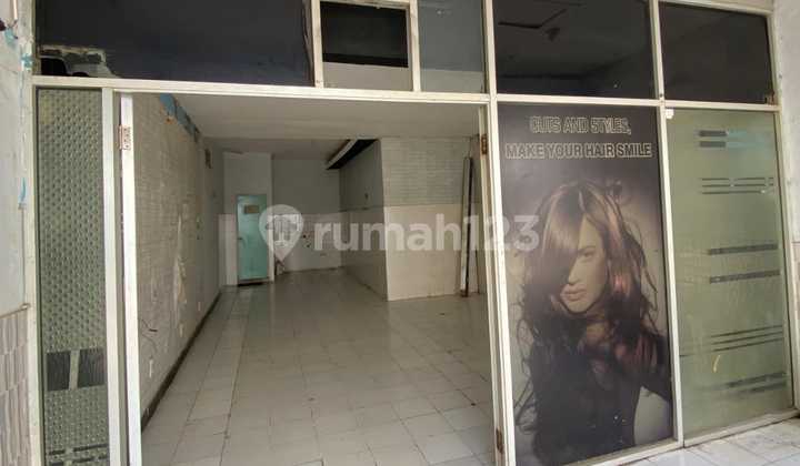For Rent Fast, Cheap Shophouse Location in Siwalankerto Surabaya AD 1