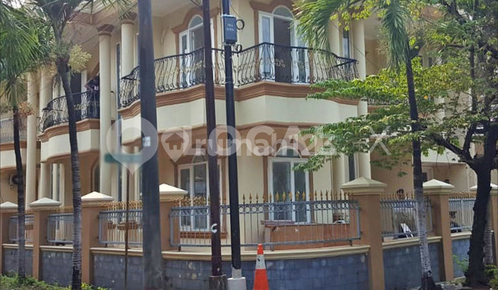 Nias Coconut House, Kelapa Gading, North Jakarta