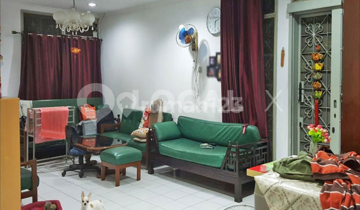 East Puan Coconut House, Kelapa Gading, North Jakarta