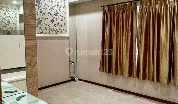 Disewakan 2BR Furnish Interior Bagus Apartemen Royal Mediterania 2