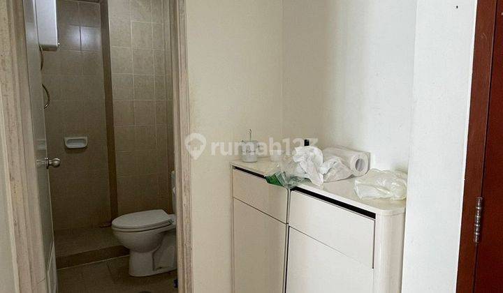 Sewa 2BR Semi Furnish View Pool Apt. Mediterania Garden 2 2