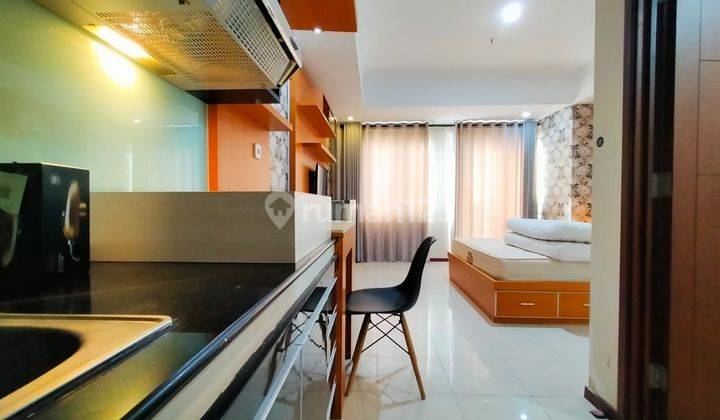 Disewakan Studio Lt. Rendah Apartemen Royal Mediterania Garden 2