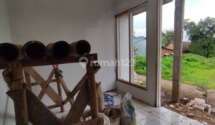 Rumah Baru Siap Huni Dekat Jalan Raya, Surat SHM 4