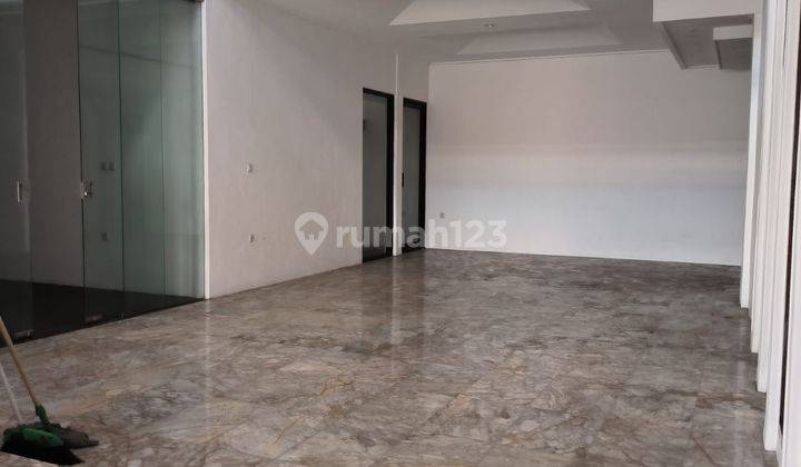 Ruang usaha di poros Borobudur cocok untuk kantor atau cafe 24