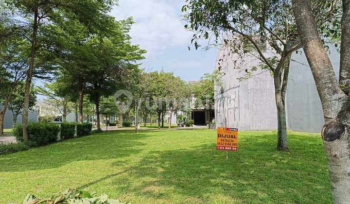 For Sale: Scenic Plot in Luxmore Greenwich