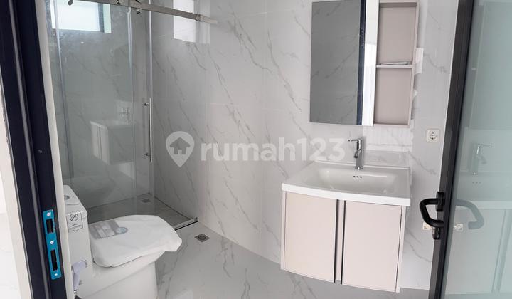 Dijual Rumah Hoek Brand New Semi Furnished di Foresta  2