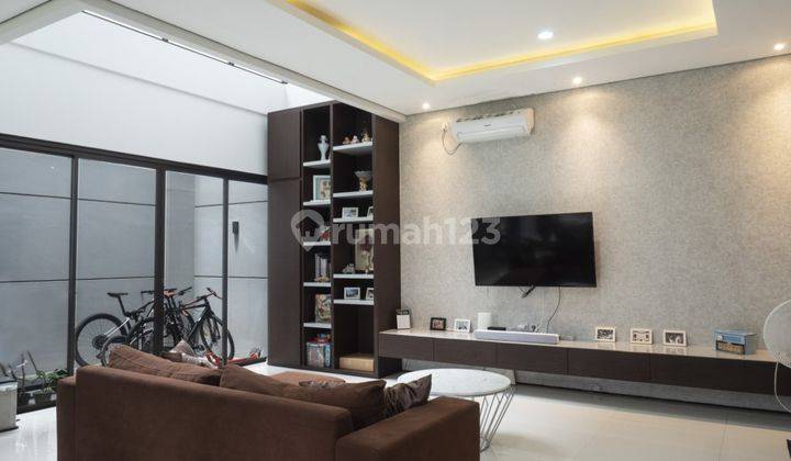 Dijual Rumah Hoek Taman di The Icon Bsd City 1