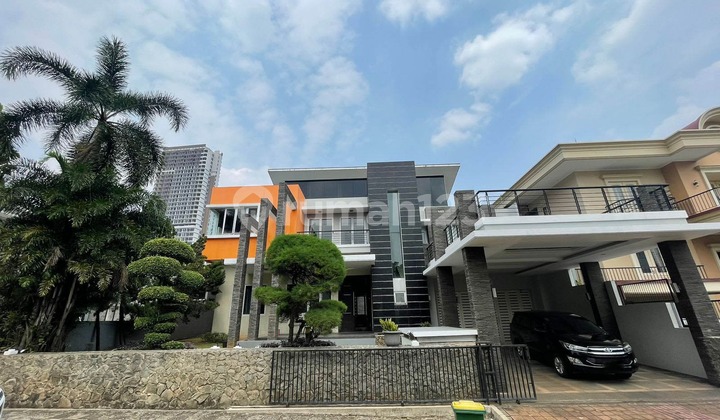 Luxury Ready-to-Occupy Fully Furnished House in BSD Taman Telaga Golf