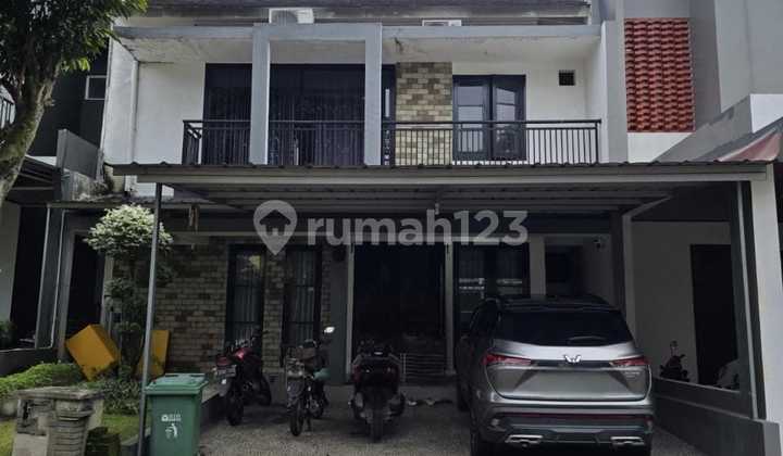 Dijual Rumah 2 Lantai Siap Huni Semi Furnished di Delatinos BSD Dijual Rumah 2 Lantai Siap Huni Semi Furnished di Delatinos BSD