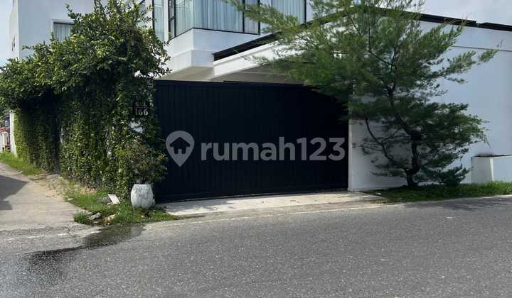 Dijual Rumah Mewah, Full Furnished, di Sail Pekanbaru