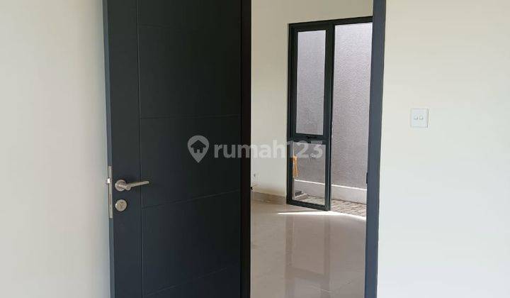 Rumah 2 Lantai Summarecon Serpong Cluster Baroni  2