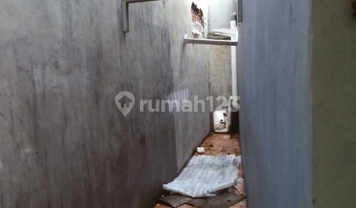 single-story house in Serpong Park residential area, Tangerang 2