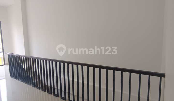 For Sale Cheap 2 Adjacent Shops at The Loop BSD 2