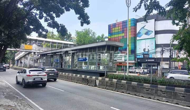 Quick Sale 4.5-Storey Shop House in Kebayoran Lama, South Jakarta 2