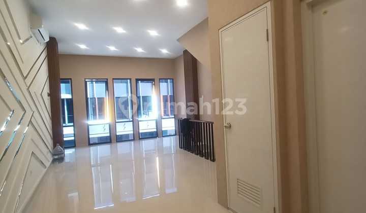 Affordable For Rent: The Loop Shop House Ready to Occupy BSD (AR) Affordable For Rent: The Loop Shop House Ready to Occupy BSD (AR)