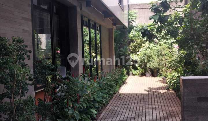 Dijual 2 Gedung Gandeng Jl Olahraga Jakarta Barat