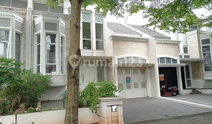 Rumah cantik 2 lantai hadap selatan kawasan bsd city di jual Rumah cantik 2 lantai hadap selatan kawasan bsd city di jual