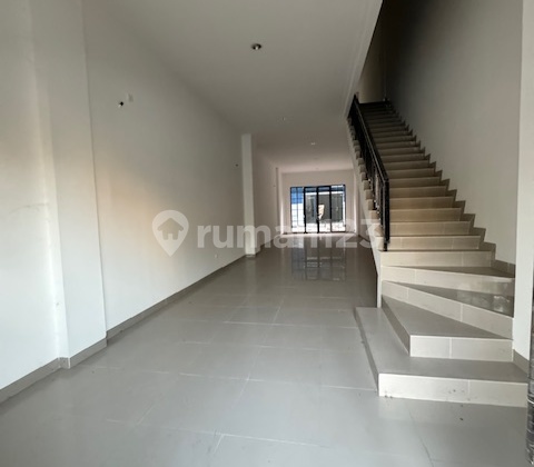 For Rent: Osaka Boulevard Ruko in PIK 2, Size 4.5x20, 2 Fronts, Busy Location For Rent: Osaka Boulevard Ruko in PIK 2, Size 4.5x20, 2 Fronts, Busy Location