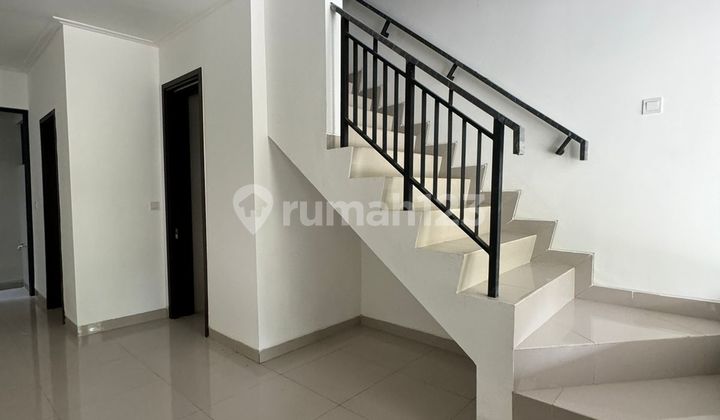 Disewakan Rumah Milenial Pik 2, Uk 4,5X12,5, 2 Lantai 2
