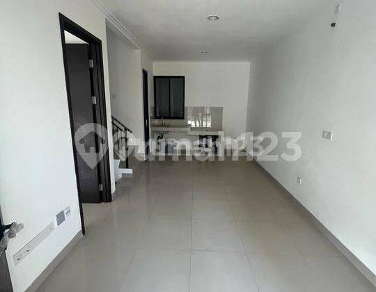 For Sale at a Loss: Millennial's House in PIK 2, size 6x12.5, 2 floors, Brand New