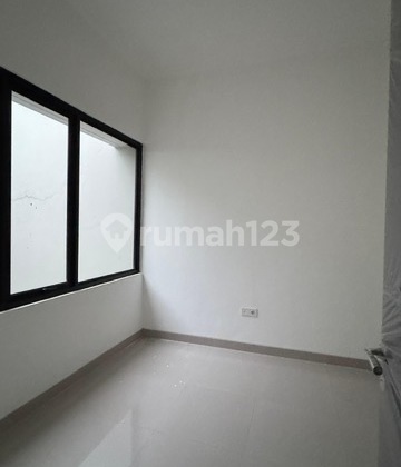Disewakan Rumah Milenial Pik 2, Uk 8X15, Siap Huni 2