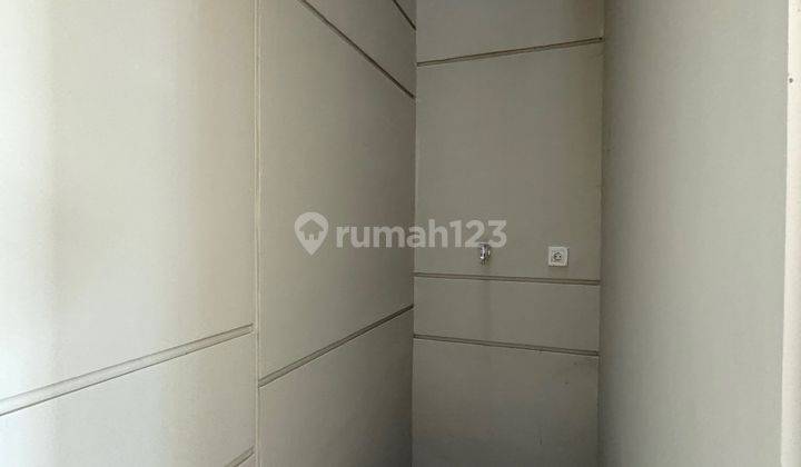 Dijual Rumah PIK 2 Siap Huni uk 4,5x10, 3 Lantai, Brandnew Termurah 2