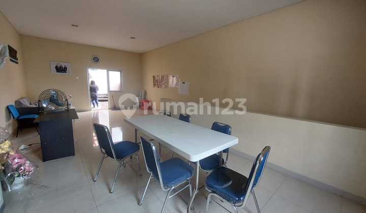 Maple Shop House for sale on Gunung Batu Street, Bandung. 1