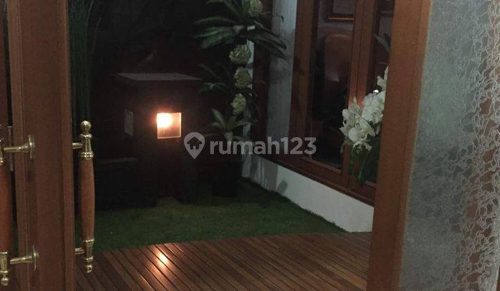 Rumah 2 lantai terawat siap huni dijual cepattt di Batununggal 1