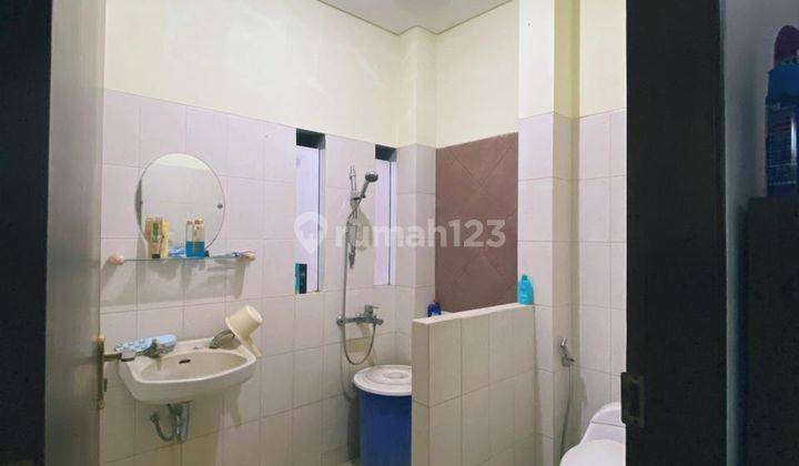 kamar mandi rumah dijual cepattt di setraduta
