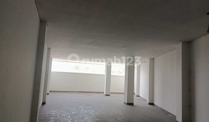 For Quick Sale, Shop House in Gegerkalong Area, Bandung 2