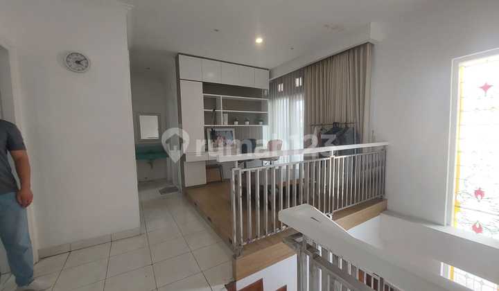 Rumah di Setraduta Cemara disewakan, full furnish American Style 2
