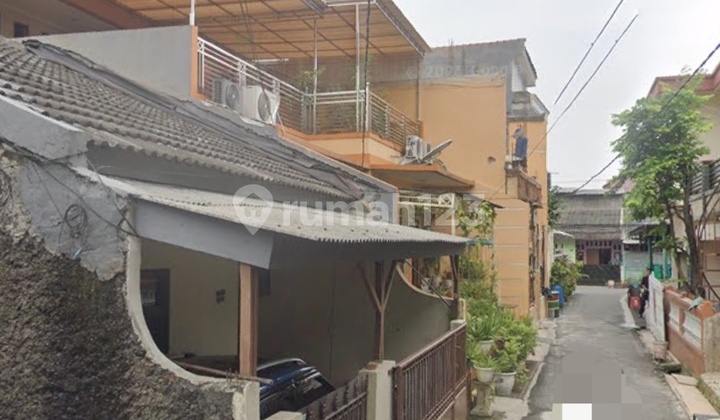 Rumah Kontrakan. 4 Pintu Tingkat . Jalan Motor. Kembangan Rawa Buaya