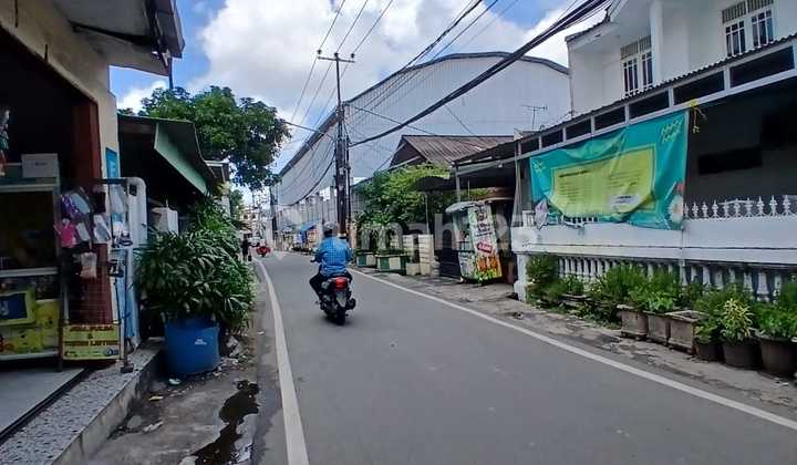 Rumah Kost Putri di Puri Kembangan - Rawa Buaya. Kondisi Full. Strategis Dekat Kantor Pusat Group O T Jakarta Barat