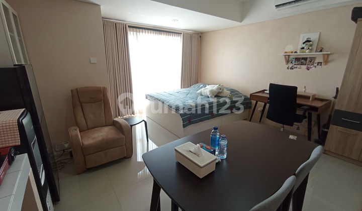 Apartment Breeze Bintaro Plaza Residence. Studio Besar. View Bintaro Plaza City 2