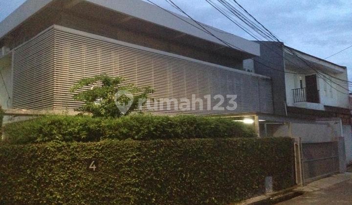 Rumah 2 Lantai Hoek Minimalis. Lebak Bulus Area. Jaksel. Strategis Dekat Mrt 