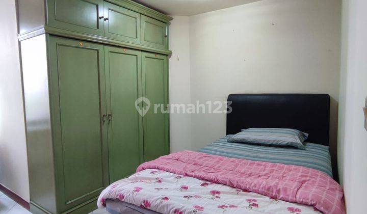 Jual Apartement 3 BR Taman Anggrek Kondominium Lantai Pl Taman Depan Pool  2